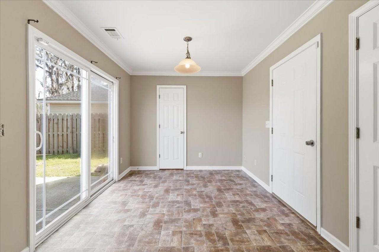 135 Fox Glen Ct - Photo 4 of 34