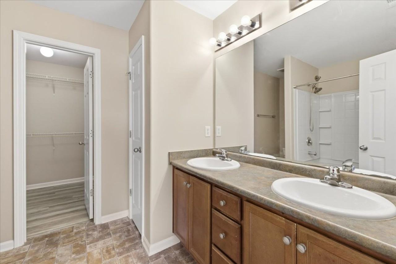 135 Fox Glen Ct - Photo 5 of 34