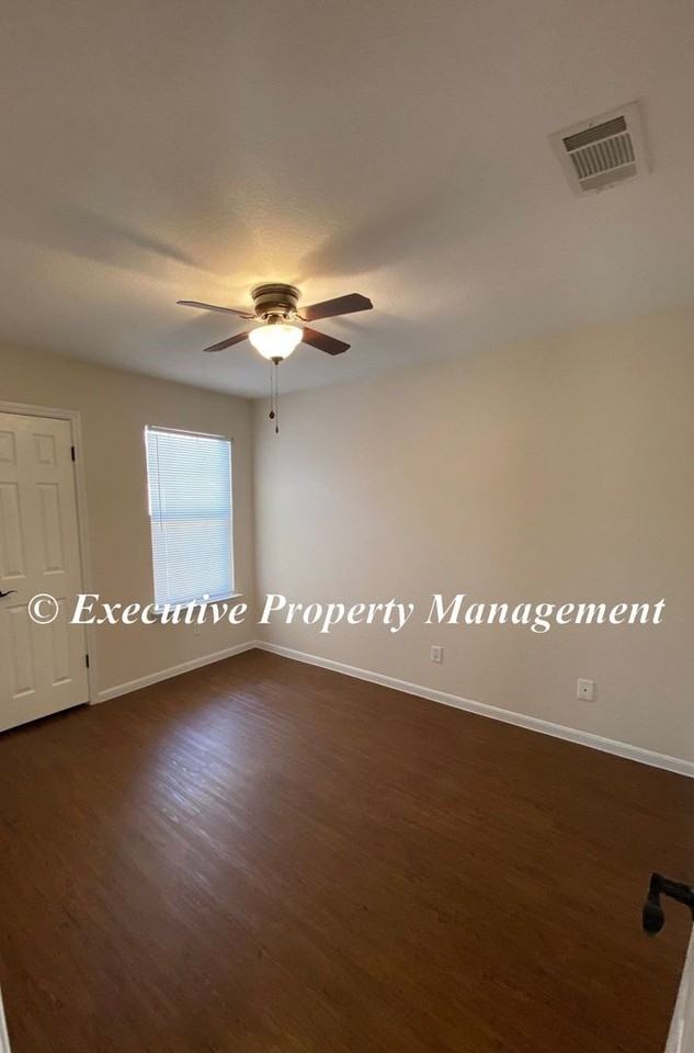 917 Whirlaway Dr - Photo 7 of 25