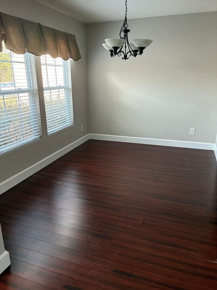 456 Bellegrove Dr - Photo 5 of 13