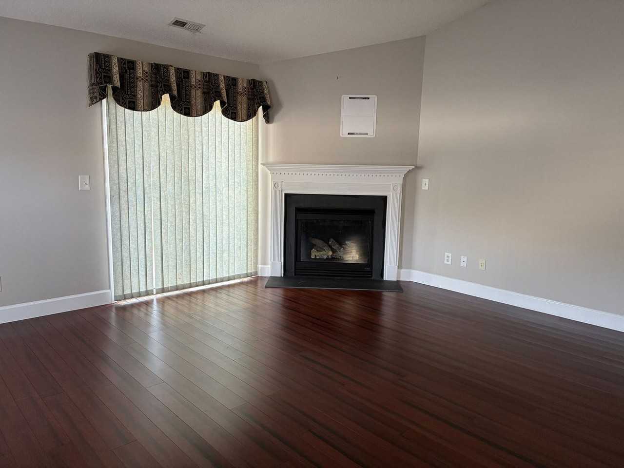 456 Bellegrove Dr - Photo 6 of 13