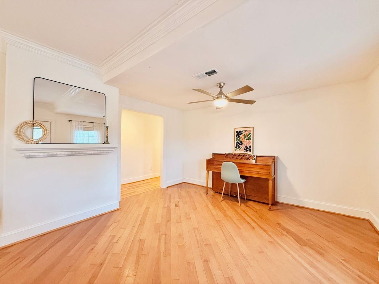 319 Clover Rd - Photo 3 of 12