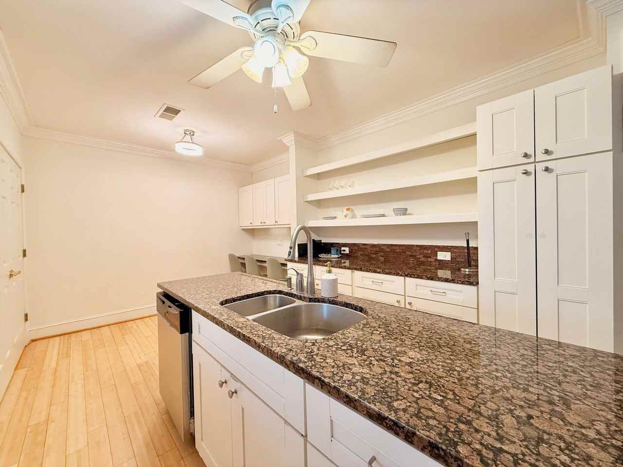 319 Clover Rd - Photo 5 of 12