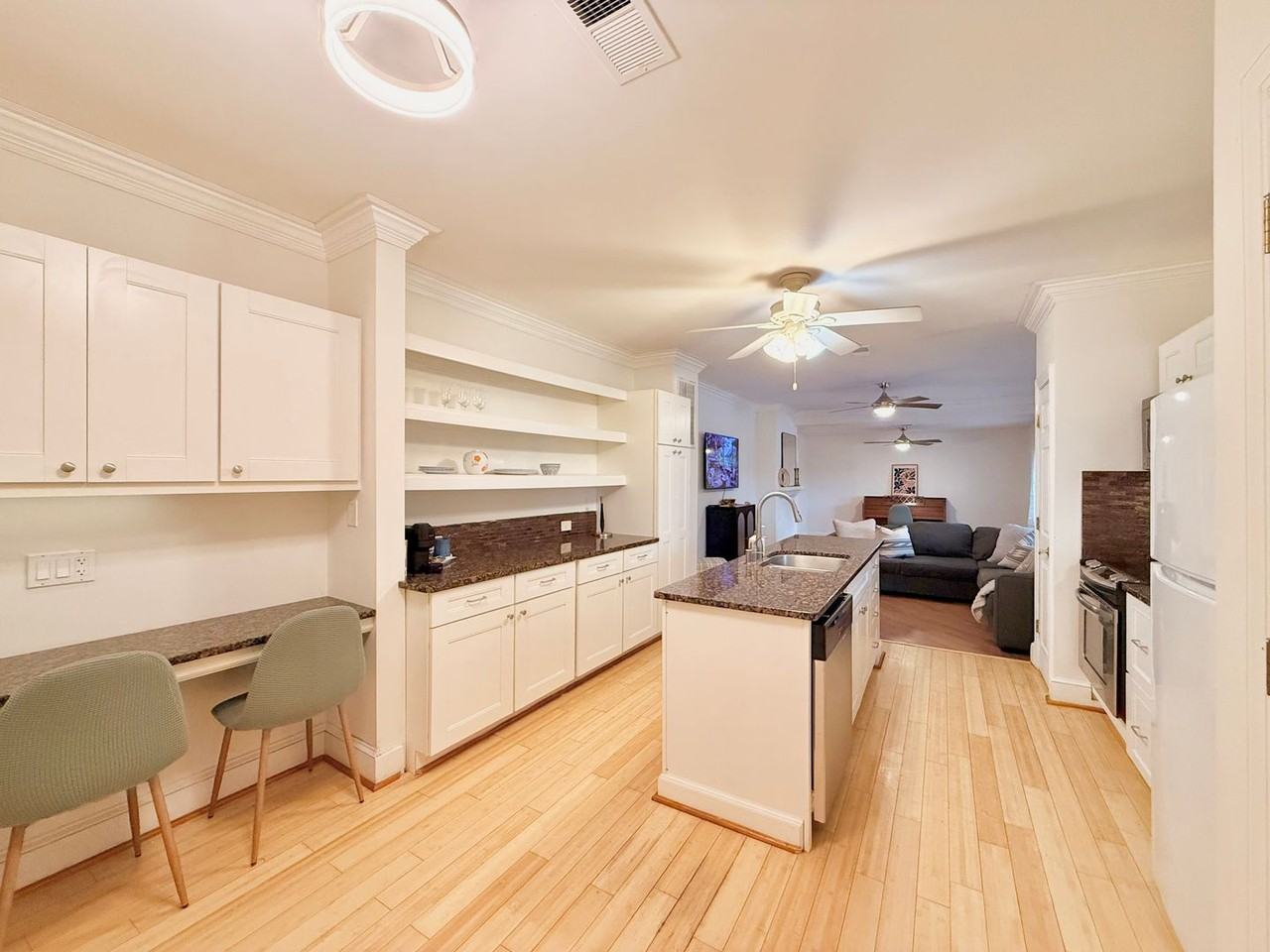 319 Clover Rd - Photo 7 of 12