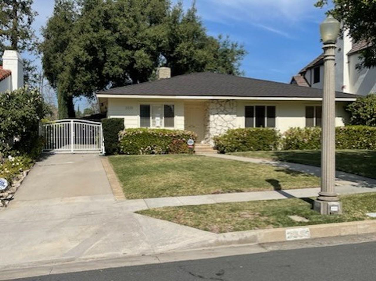 2335 Cumberland Rd - Photo 4 of 35