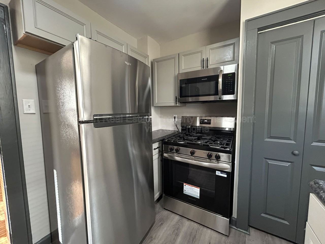 1215 Sullivant Ave - Photo 4 of 40