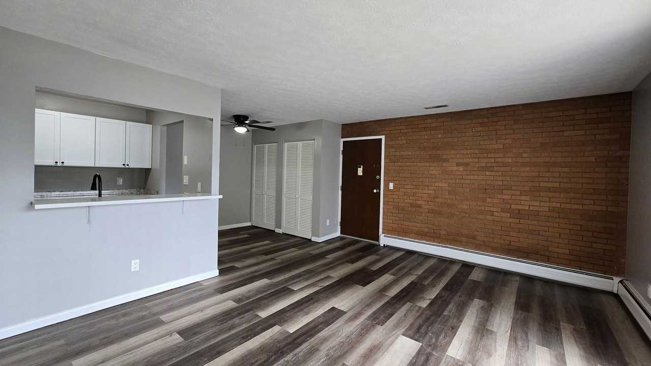 5910 Belmont Ave #8 - Photo 4 of 16