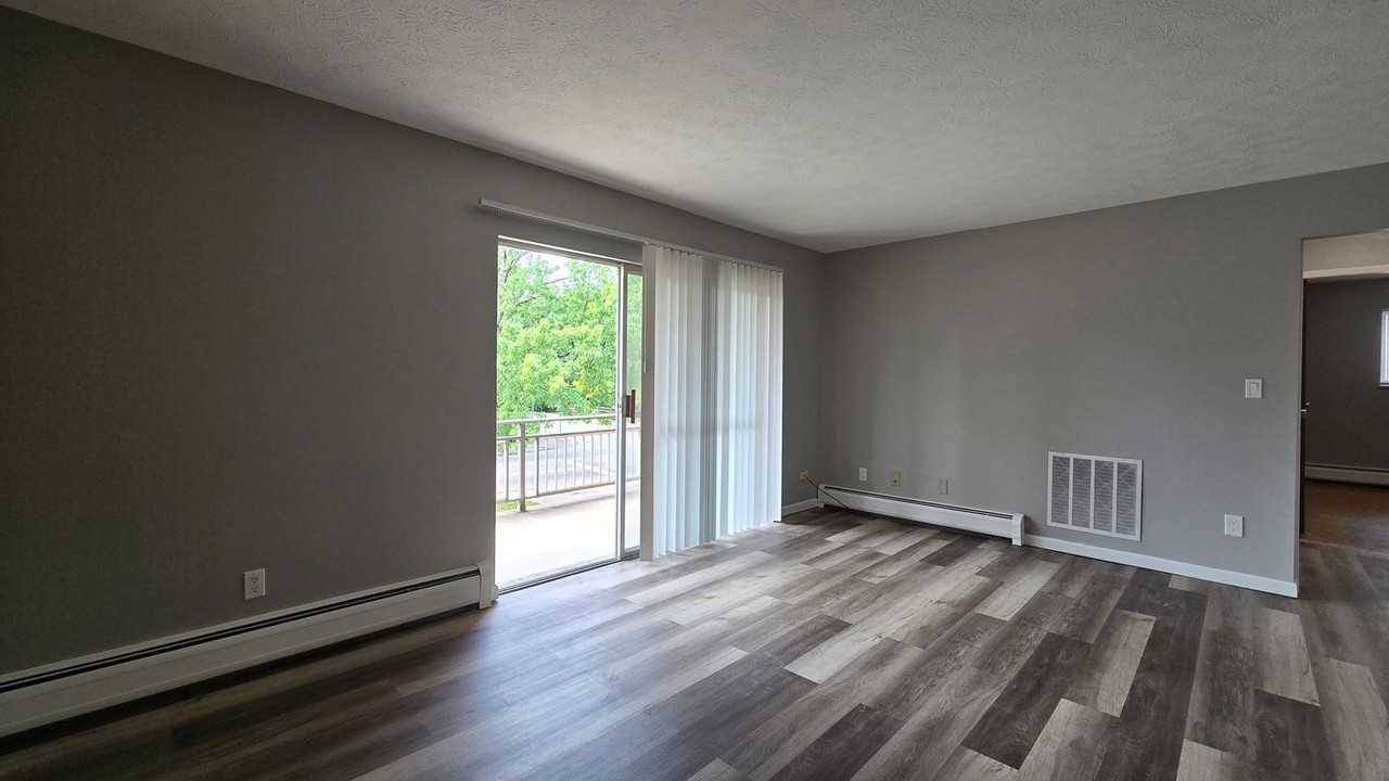 5910 Belmont Ave #8 - Photo 6 of 16