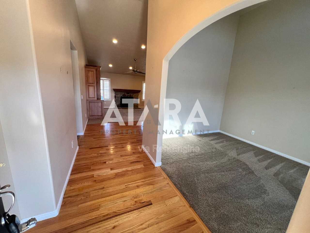 353 E Bellevue Way - Photo 5 of 46