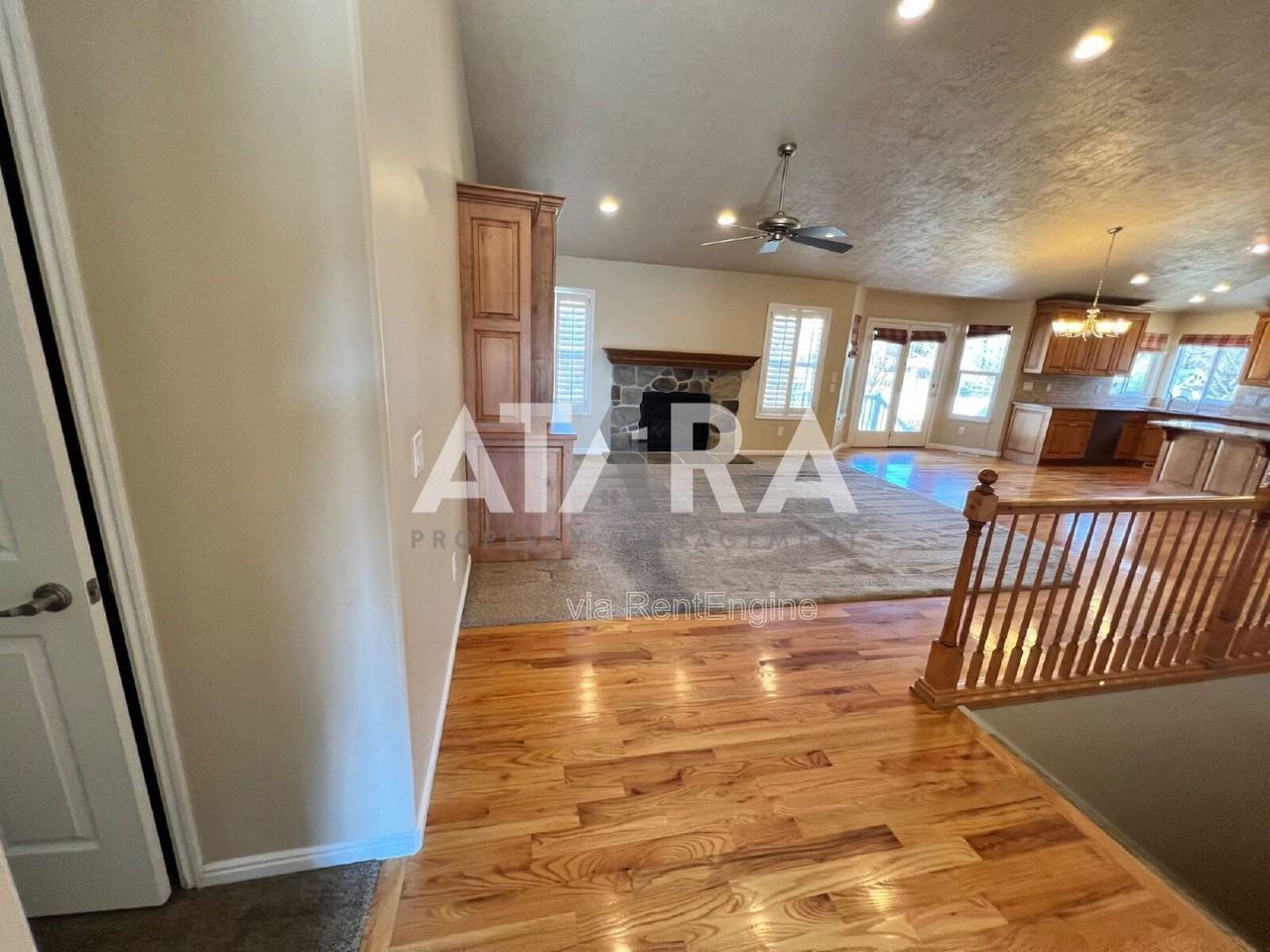 353 E Bellevue Way - Photo 7 of 46