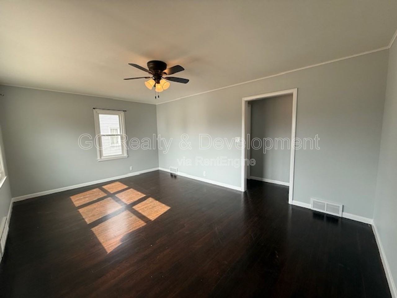 114 Martin Ave - Photo 2 of 17