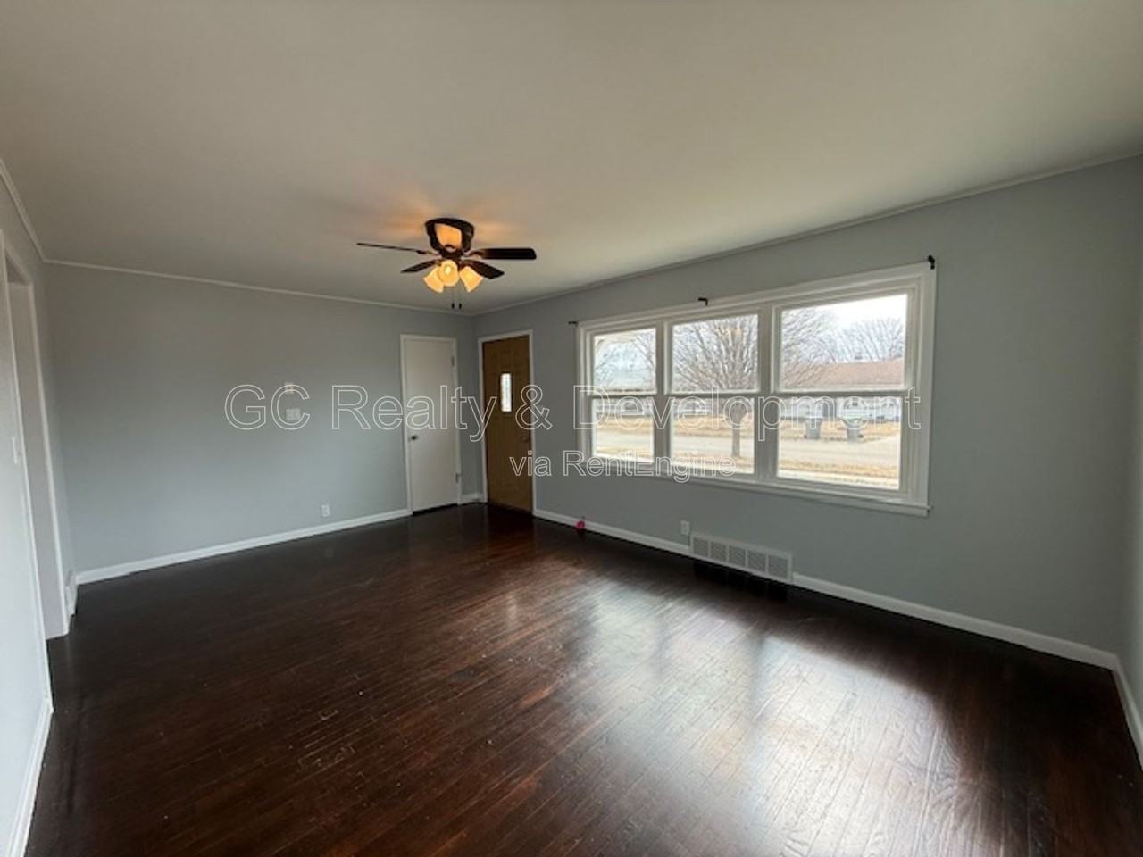 114 Martin Ave - Photo 3 of 17