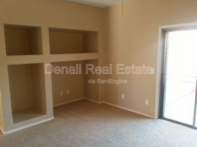 1939 E Emily Ln - Photo 3 of 9