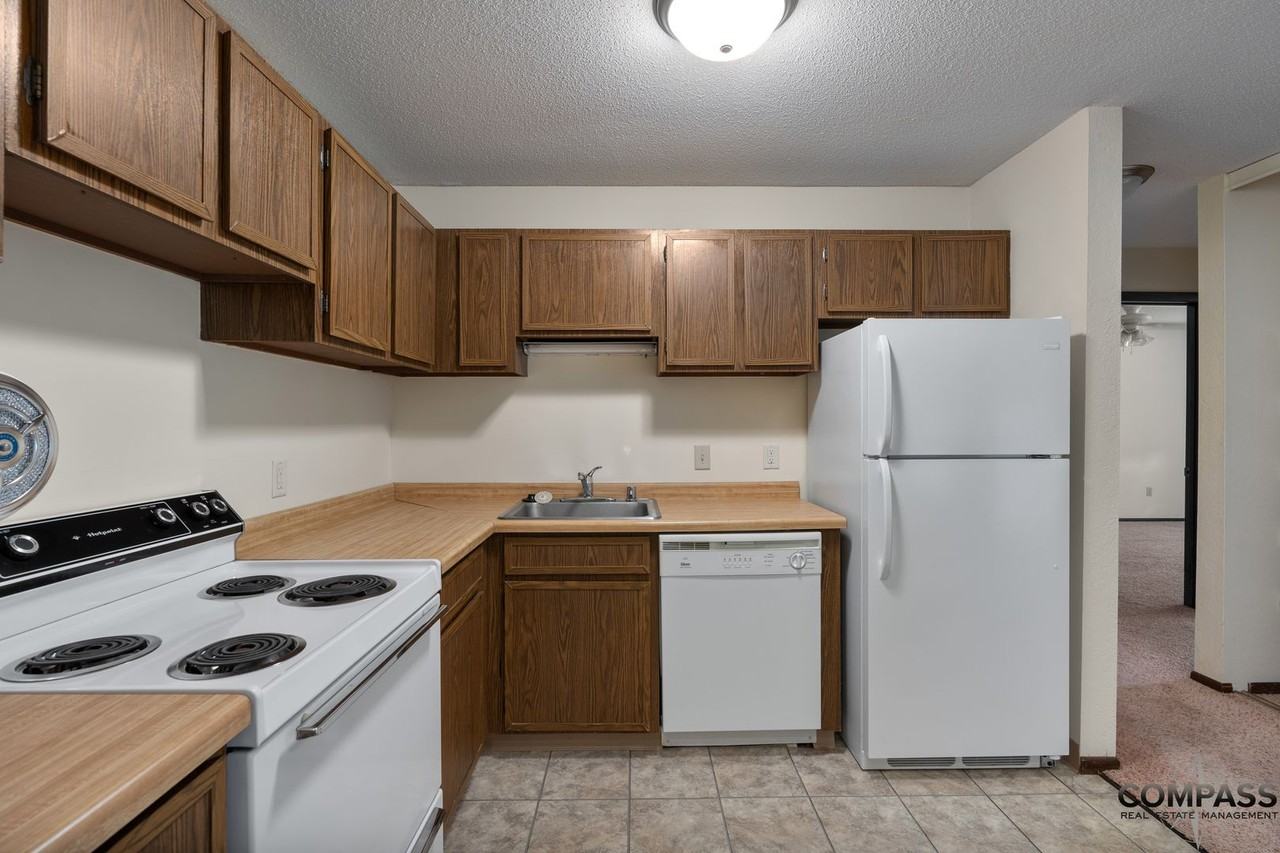 2214 - Westwinds Apartments - Photo 4 of 41