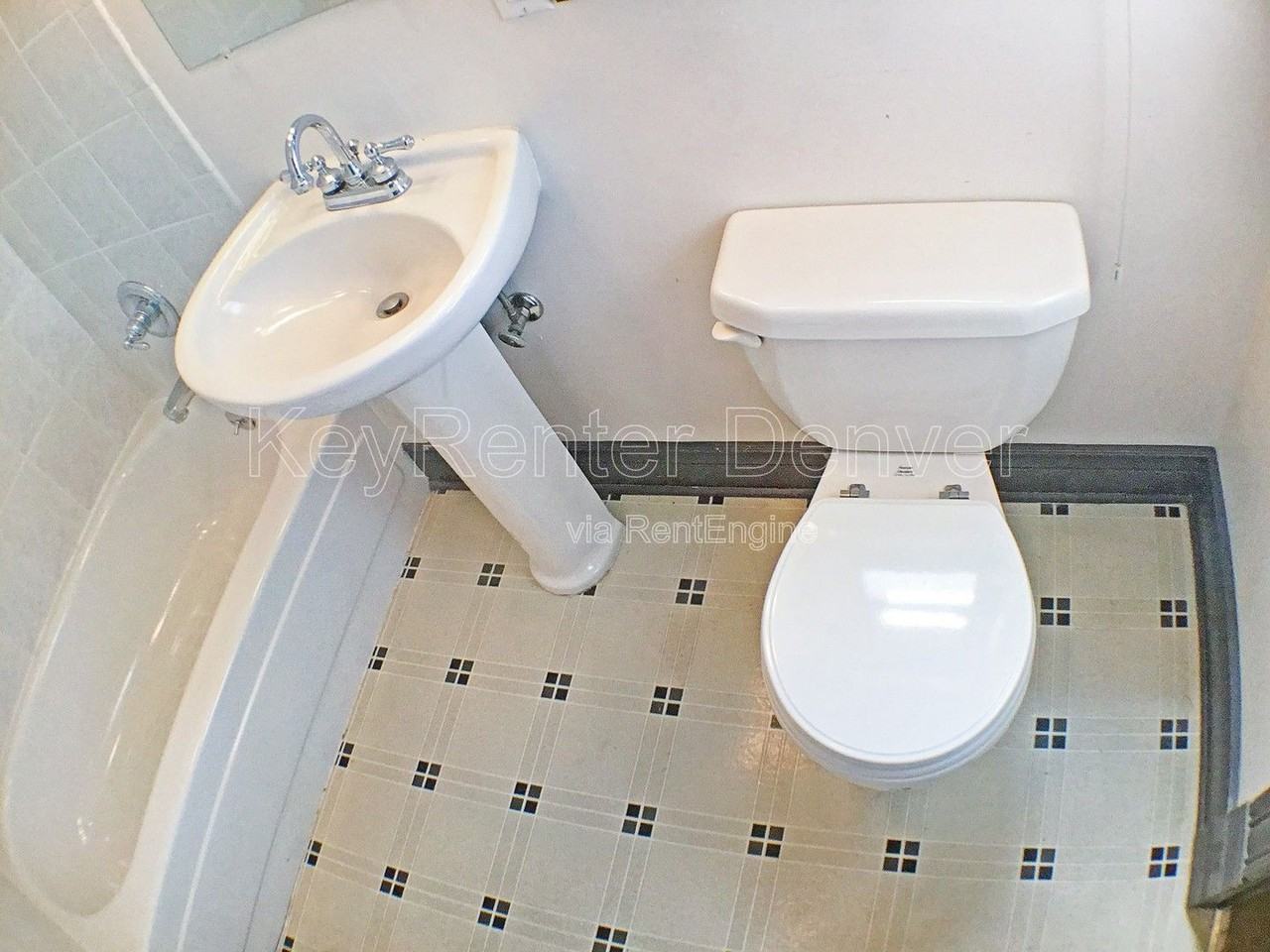 1032 E 24th Ave - Photo 7 of 22