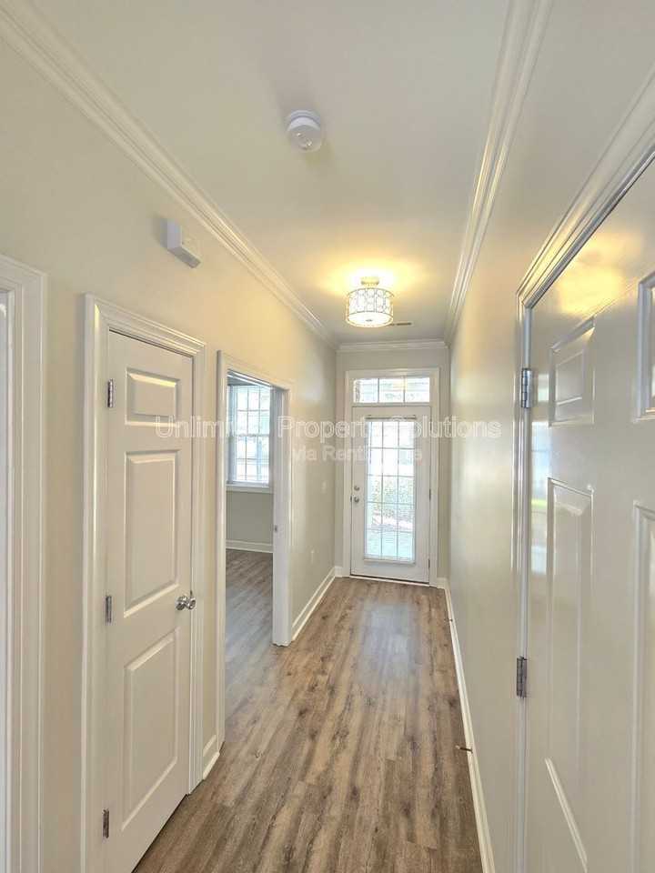 339 Monlandil Dr - Photo 5 of 28