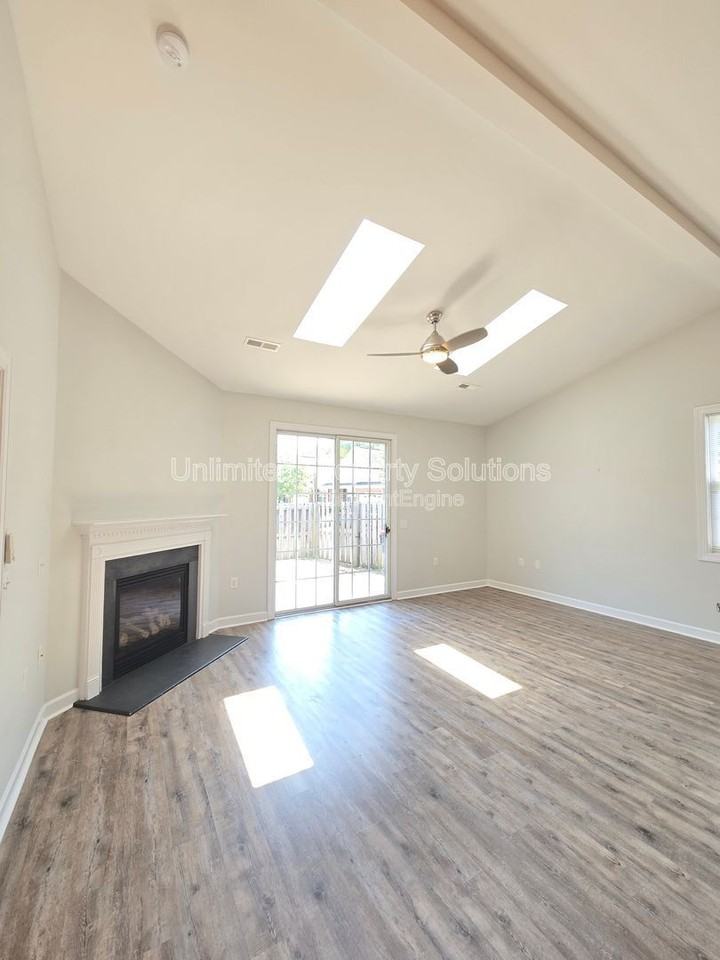 339 Monlandil Dr - Photo 7 of 28