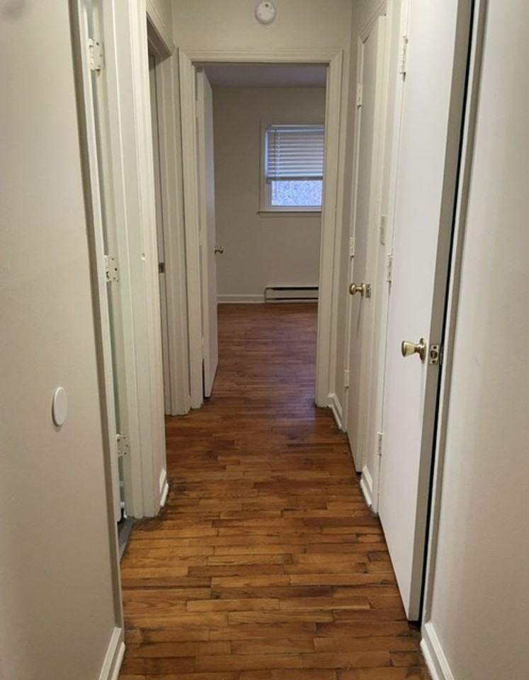 Audubon Apts. C Bldg - Photo 3 of 12