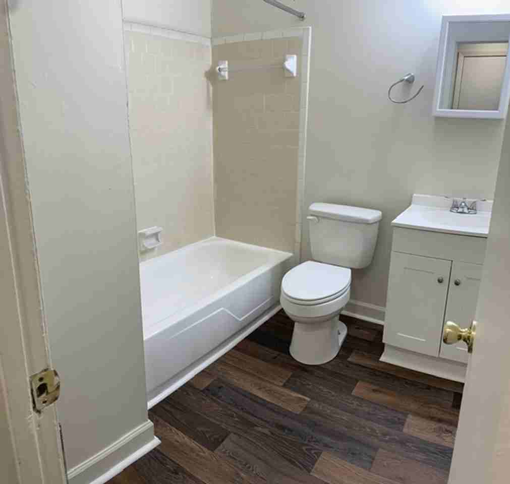 Audubon Apts. C Bldg - Photo 5 of 12