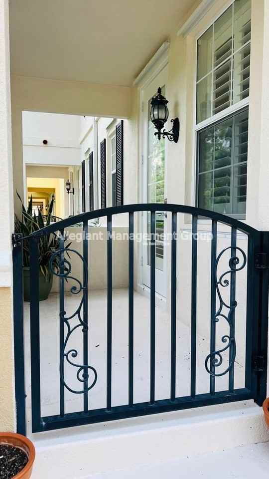 8414 Gilford Ln - Photo 5 of 30