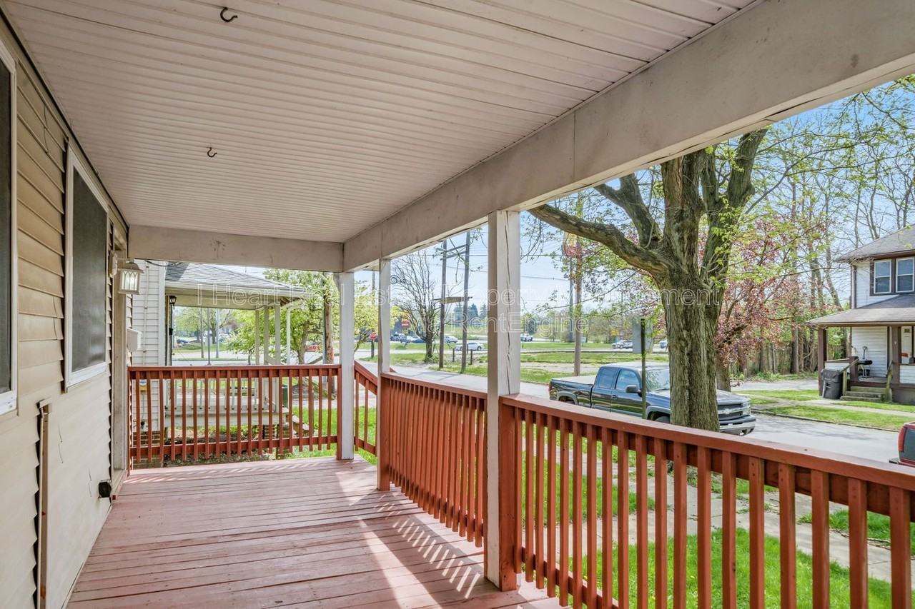 32 Schultz Ave - Photo 5 of 27