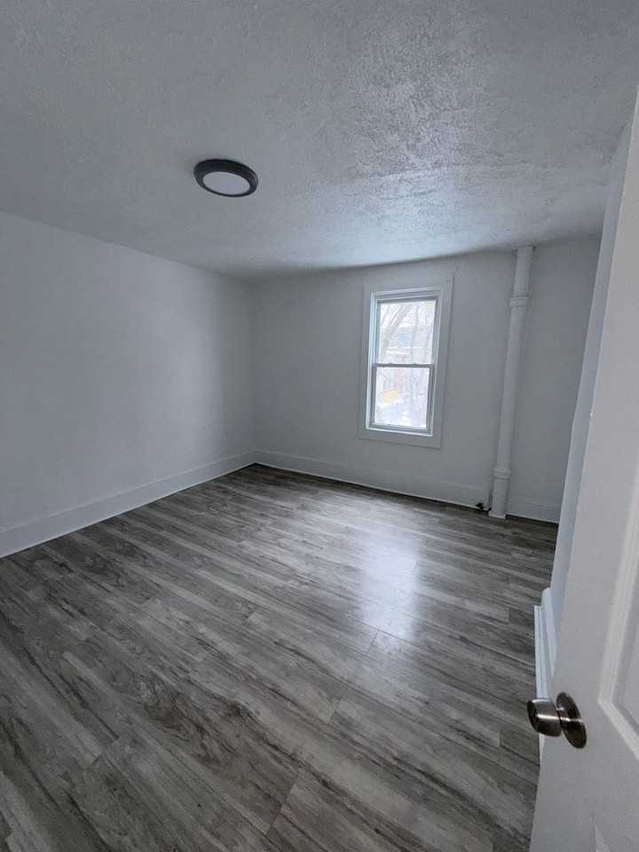 313 Federal St - Photo 6 of 7