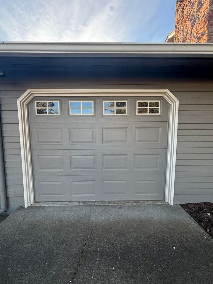 1204 Sandy Ln - Photo 2 of 41