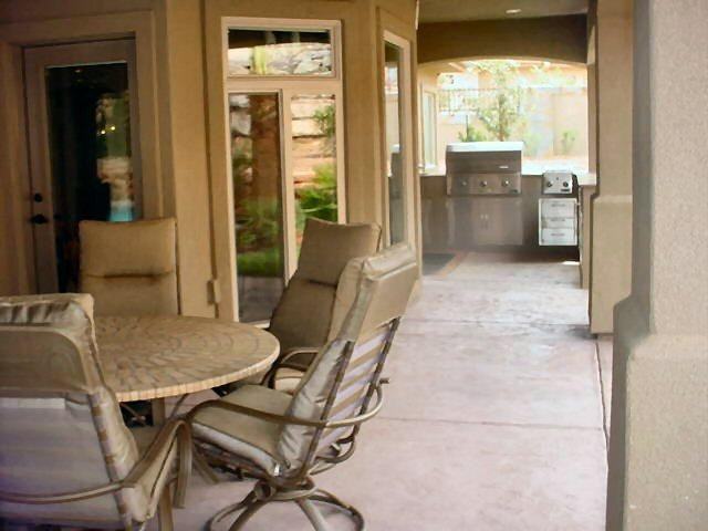 1371 N Boston Rd - Photo 4 of 24