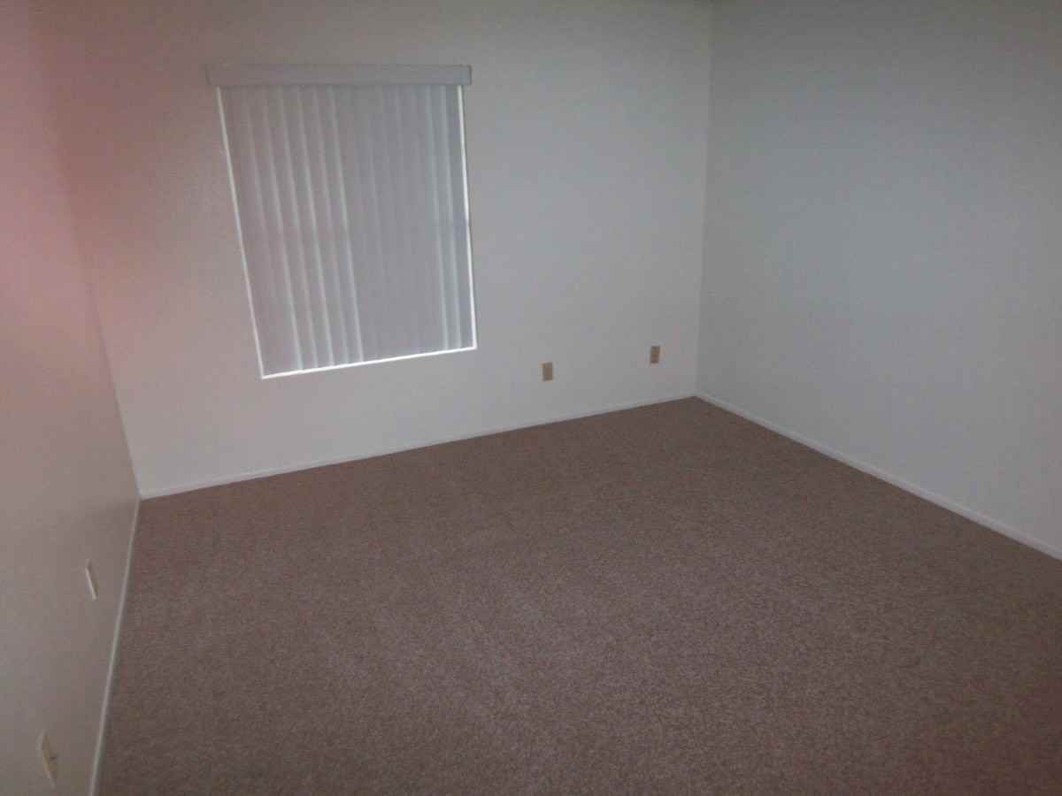 10371 Azuaga St - Photo 6 of 9