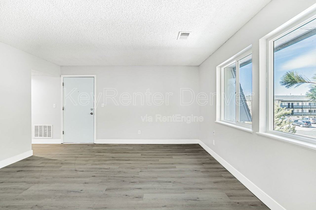 602 South St #A - Photo 4 of 18