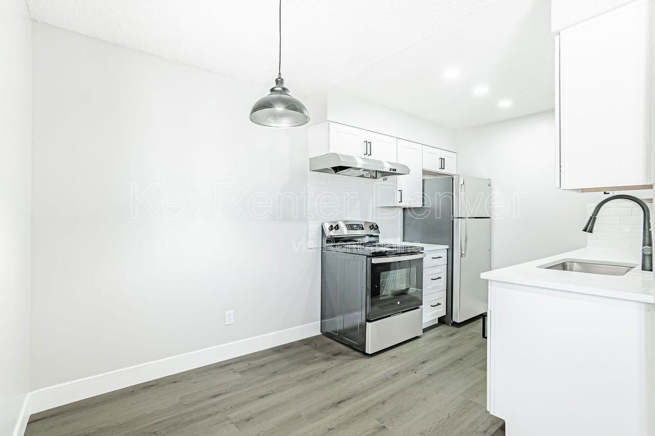 602 South St #A - Photo 5 of 18