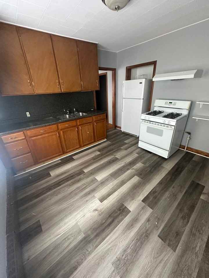 43 Prospect St - Photo 4 of 15