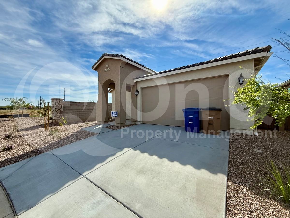 23081 E Diana Way - Photo 3 of 50