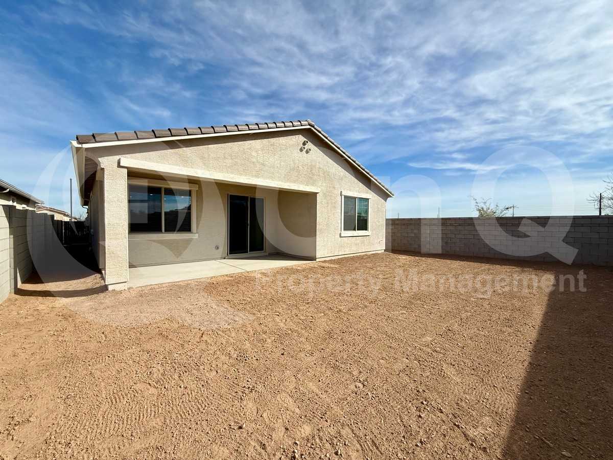 23081 E Diana Way - Photo 4 of 50