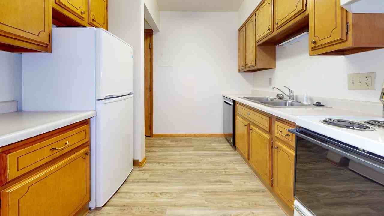 Thomas Drive Apartments - Photo 2 of 6