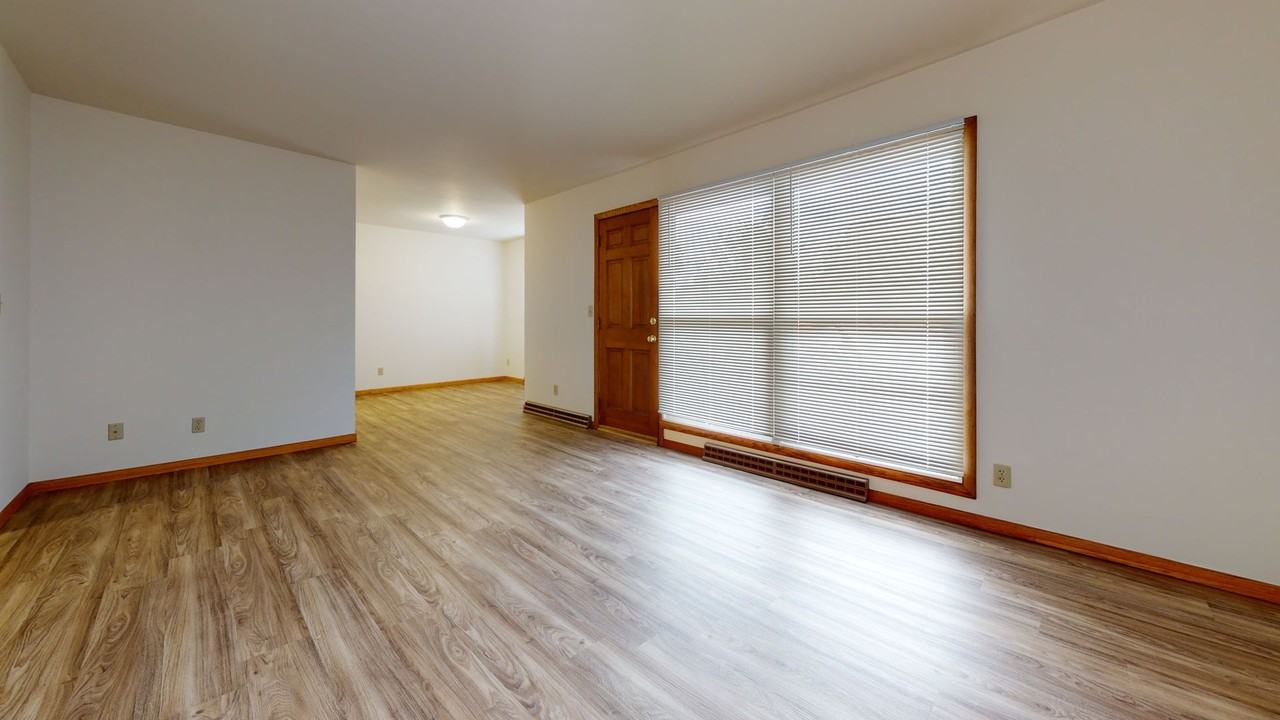 Thomas Drive Apartments - Photo 6 of 6