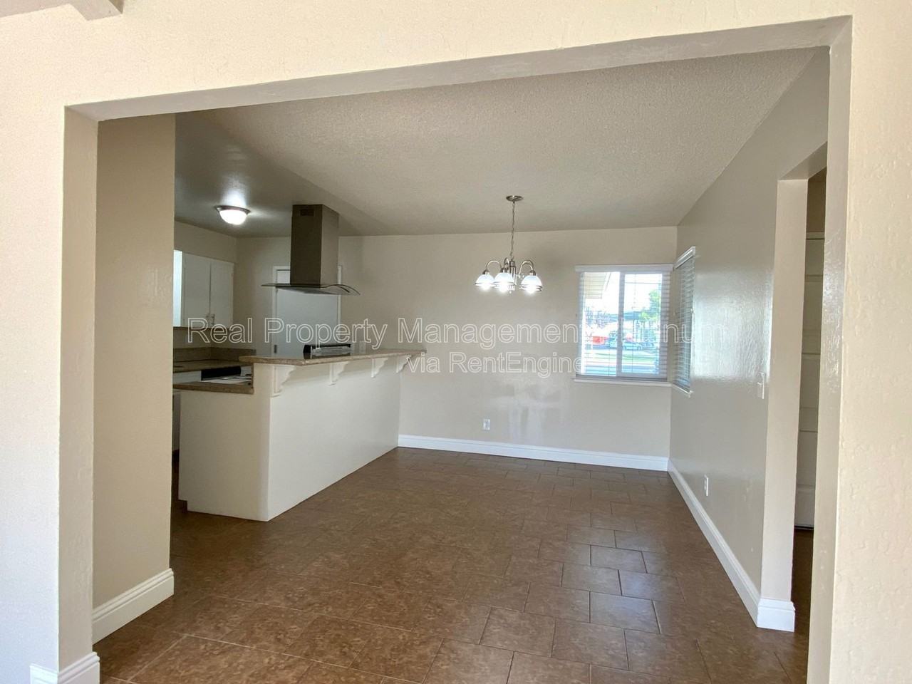 20 W Gettysburg Ave - Photo 3 of 19