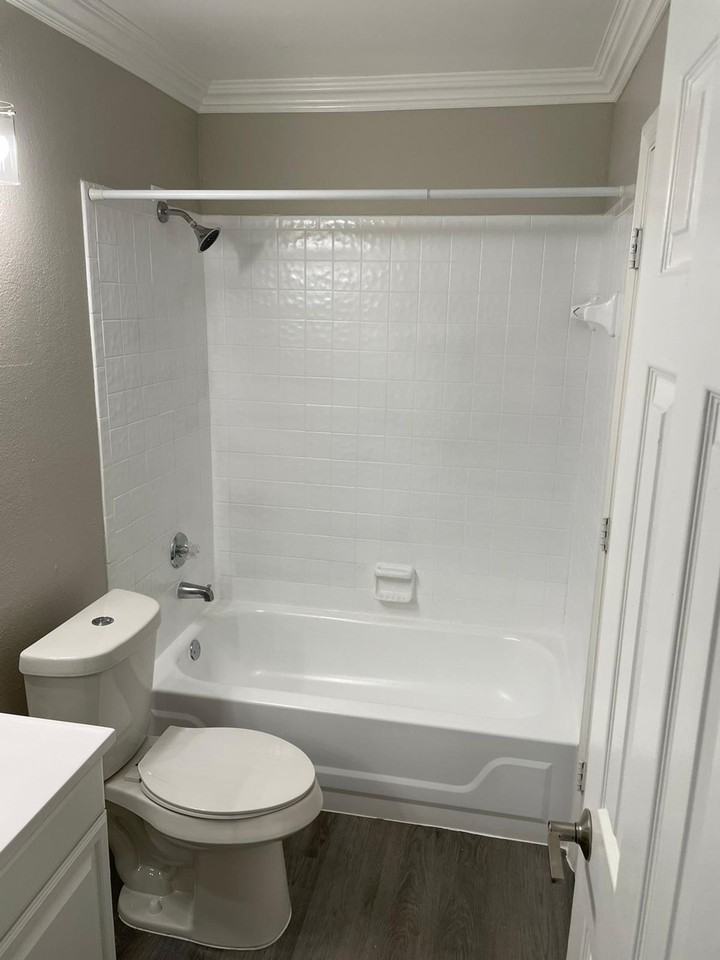 944 Bakewell Ct #104 - Photo 5 of 44