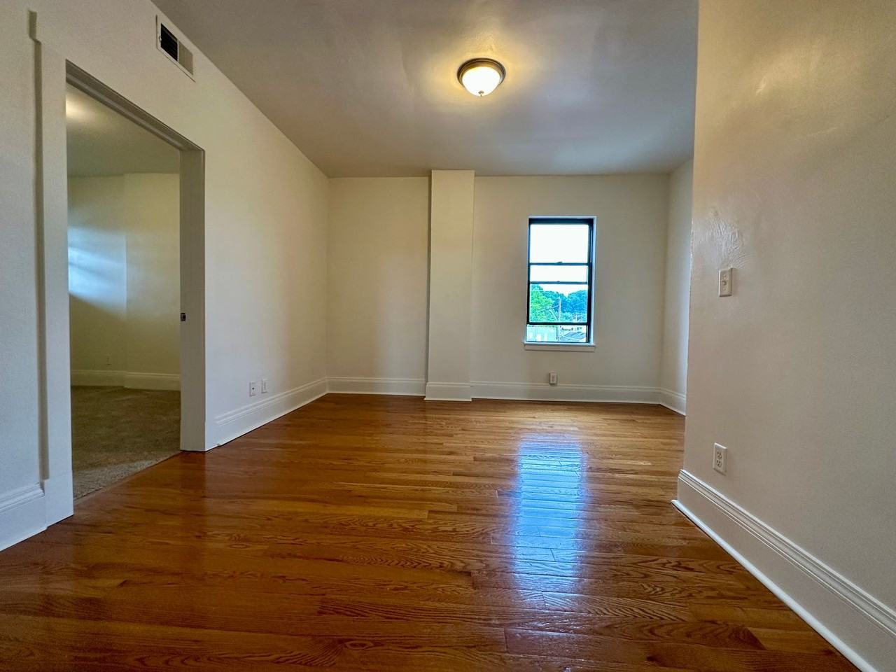 732fil - Photo 3 of 10