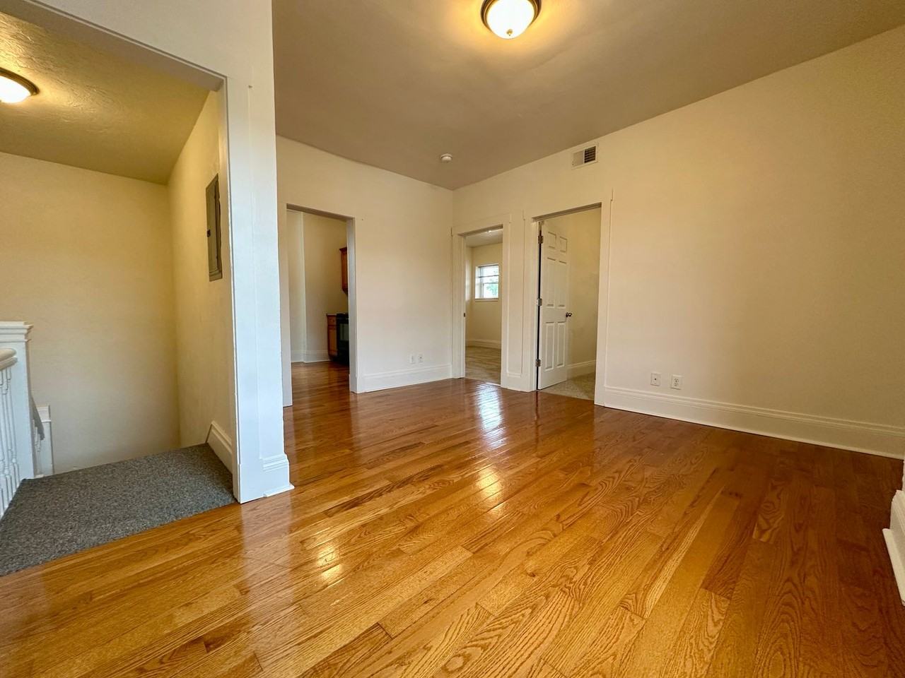 732fil - Photo 4 of 10