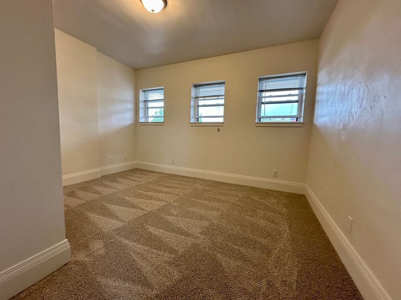 732fil - Photo 6 of 10