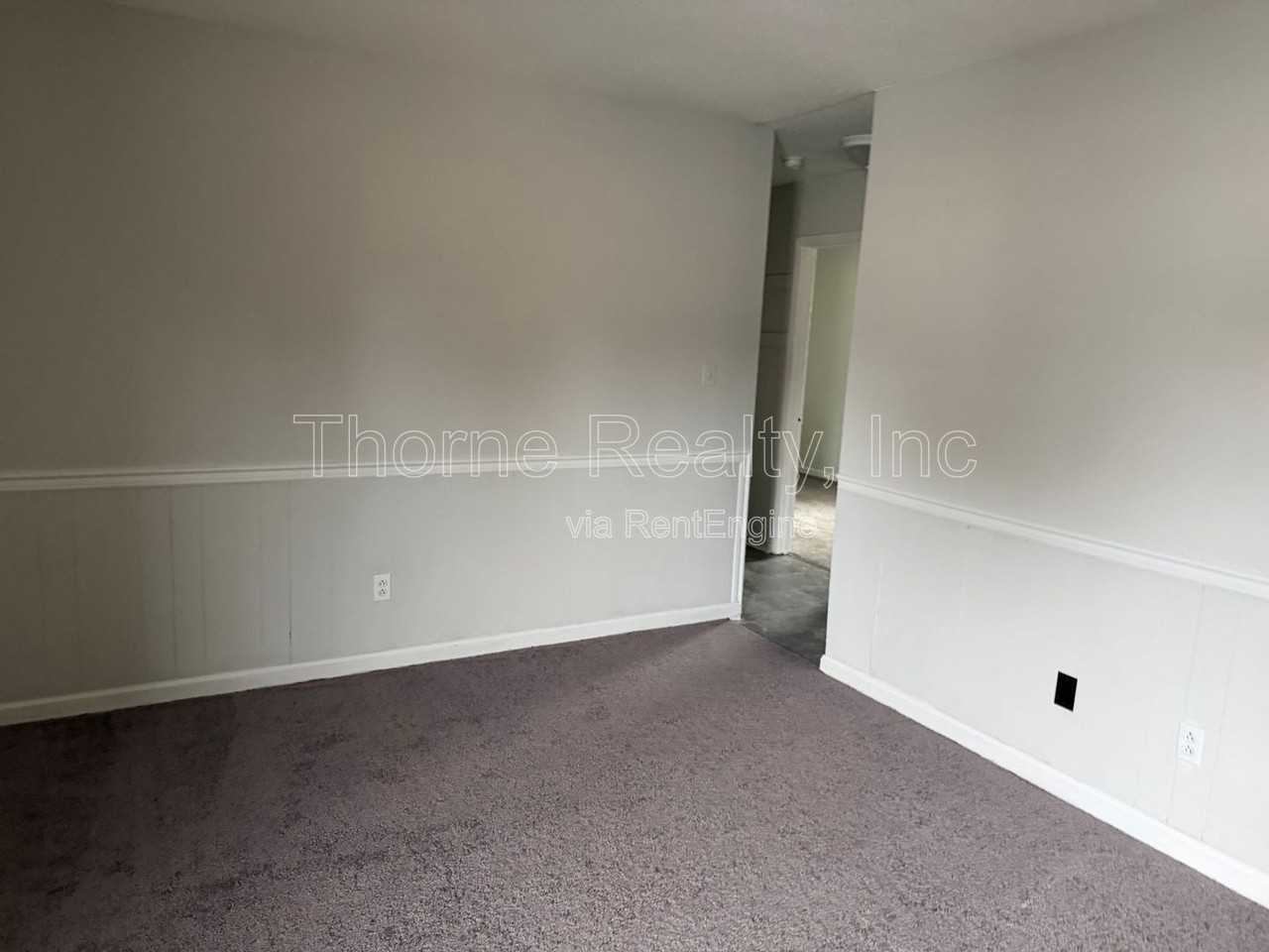 1143 Williford St - Photo 3 of 10