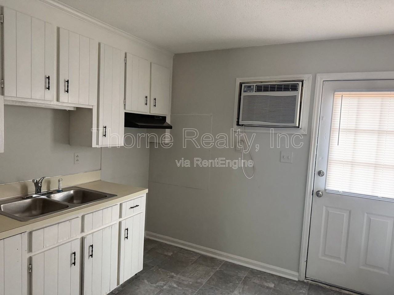 1143 Williford St - Photo 5 of 10