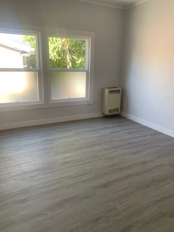 Hyperion - 1047 - Photo 2 of 8