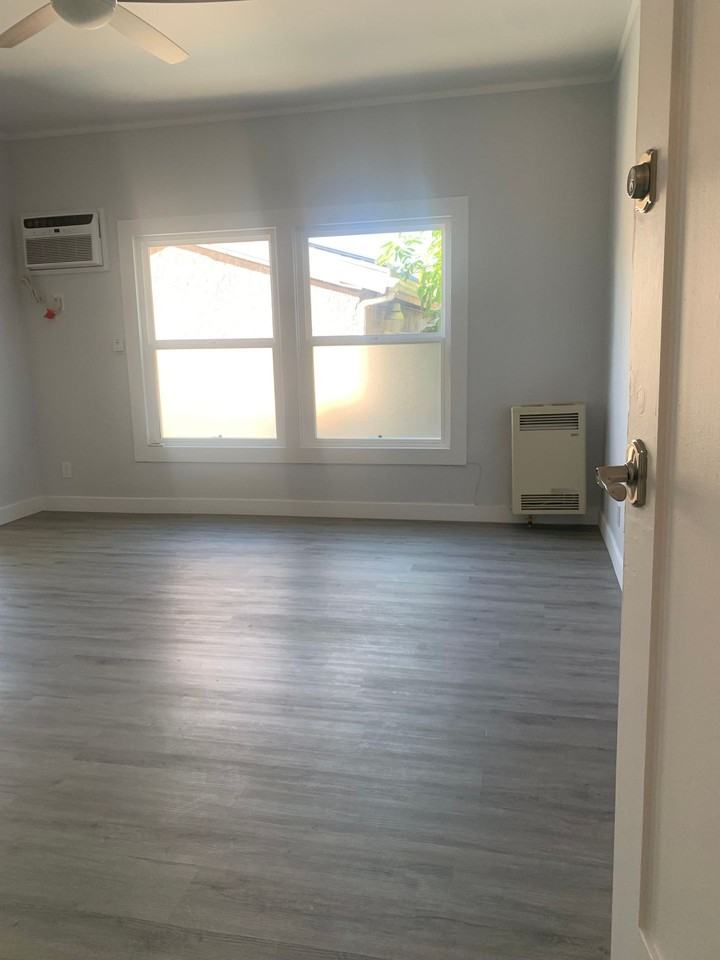 Hyperion - 1047 - Photo 4 of 8