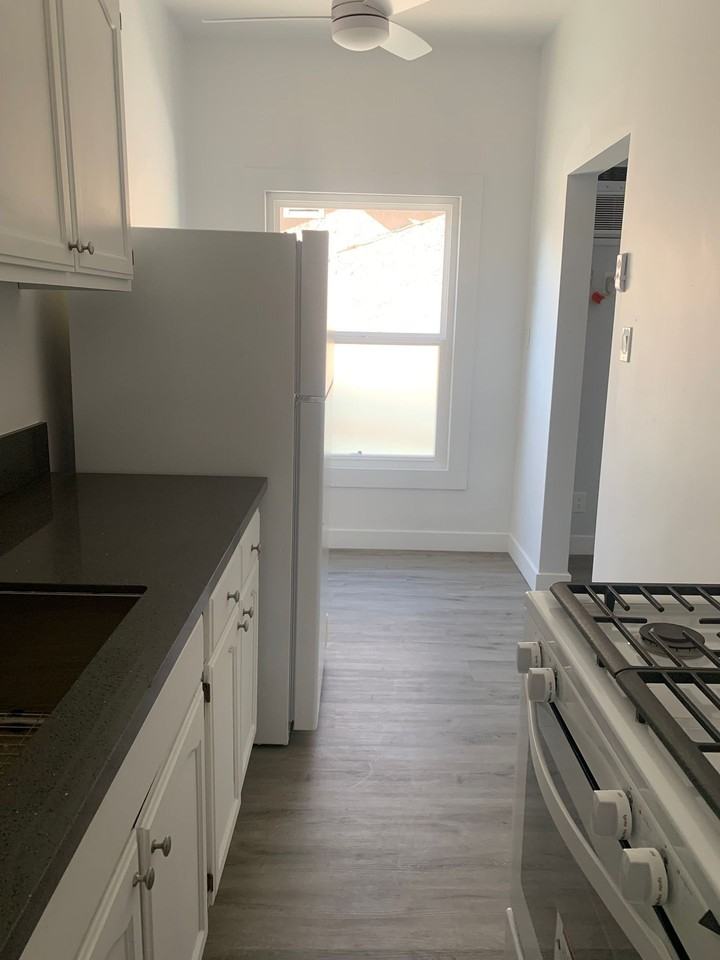 Hyperion - 1047 - Photo 7 of 8