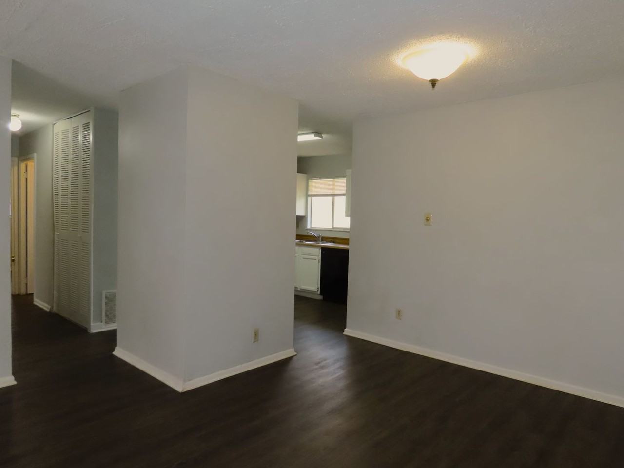 1106 Pinkerton Dr - Photo 5 of 29