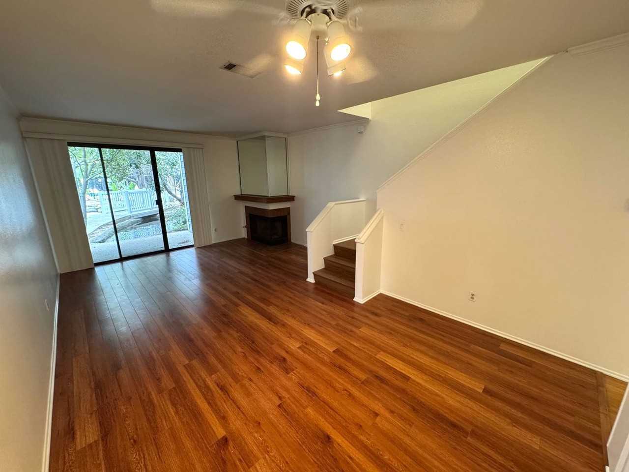 635 Arneill Rd - Photo 4 of 41