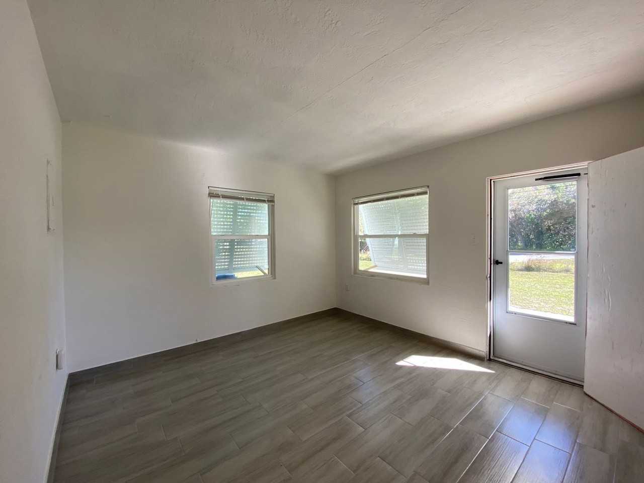 1512 N Chickasaw Trl - Photo 3 of 12