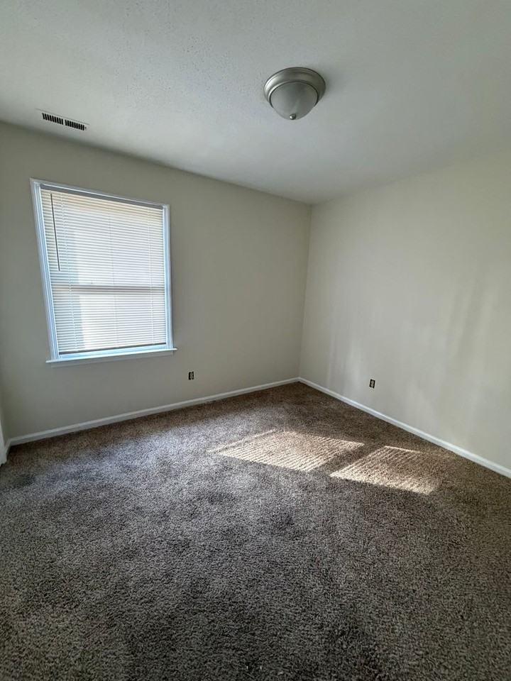 1610 Dillahunt St - Photo 7 of 9